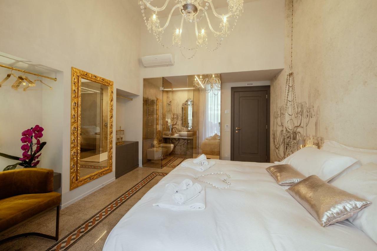 Palazzo Dei Grifoni - Luxury Suites - San Benedetto del Tronto Exterior photo