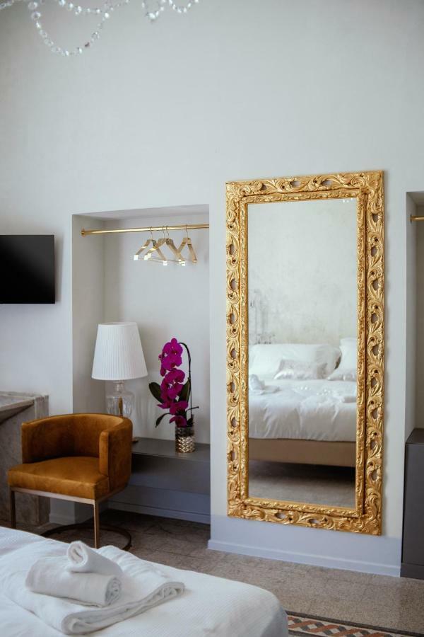 Palazzo Dei Grifoni - Luxury Suites - San Benedetto del Tronto Exterior photo
